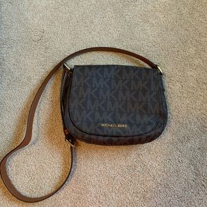 EUC Michael kors crossbody purse